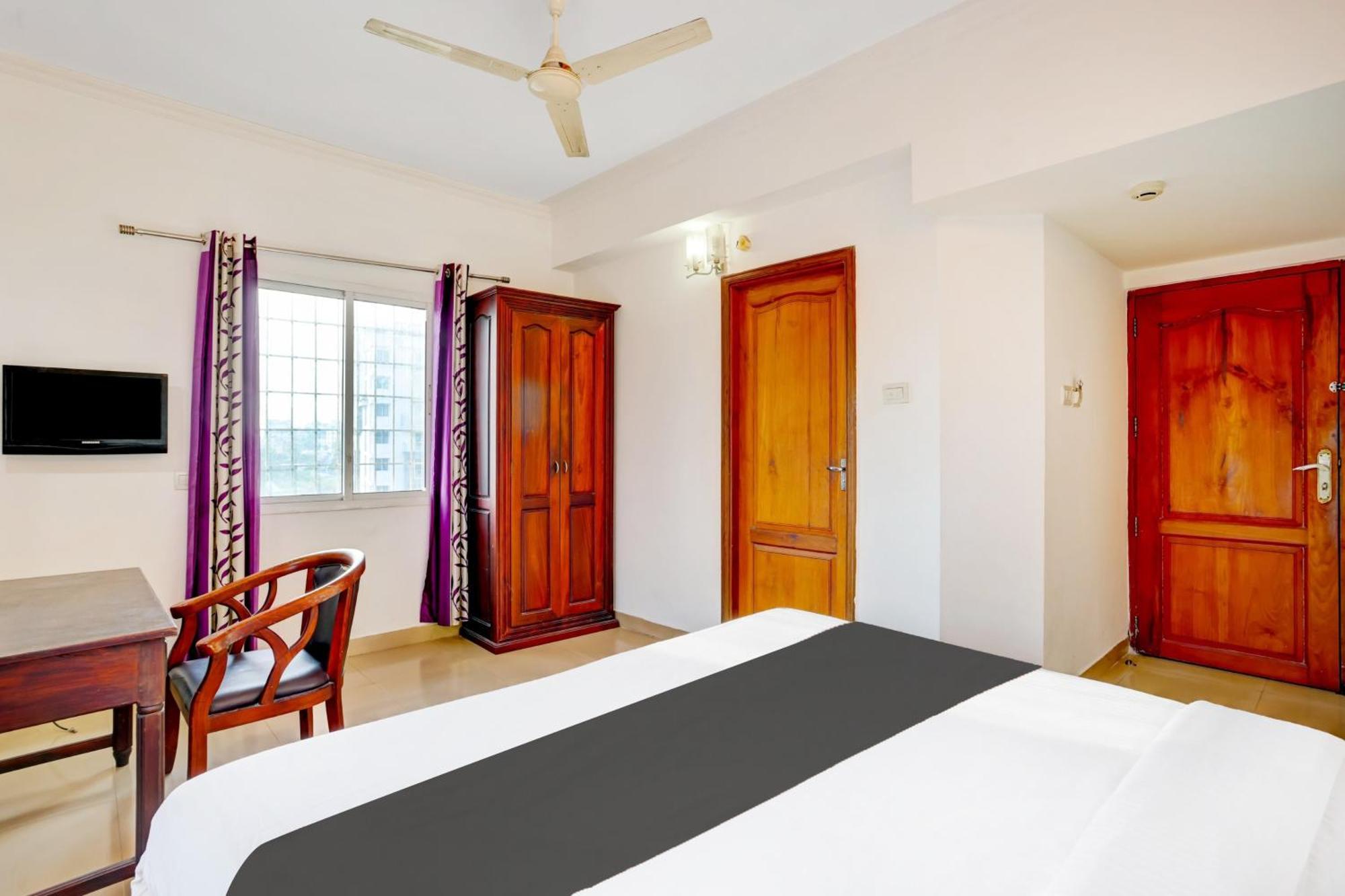 Hotel Collection O Thampanoor Thiruvananthapuram Exterior foto